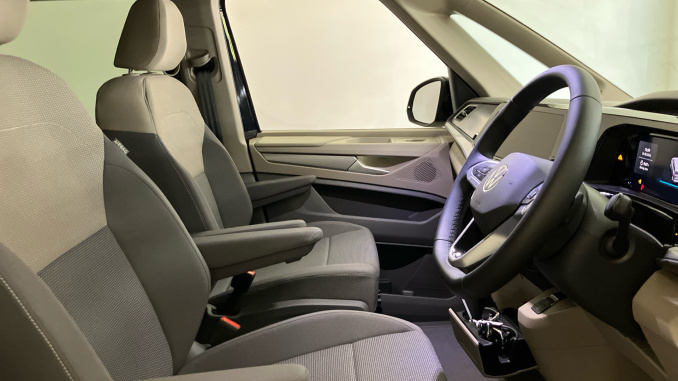 Volkswagen Multivan 1.5 TSI eHybrid Life 5dr 4MOTION DSG Estate - Image 15